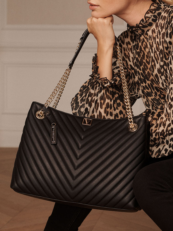 Over the shoulder tote discount